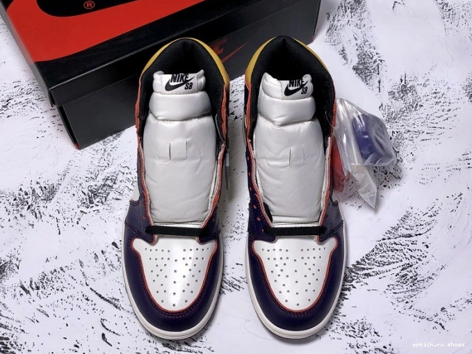 Rep AQ0818-158 Off-Louis Air OW 1 AJ1 x Jordan 0812